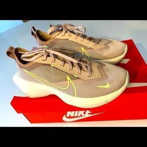 Nike Women’s Vista Lite